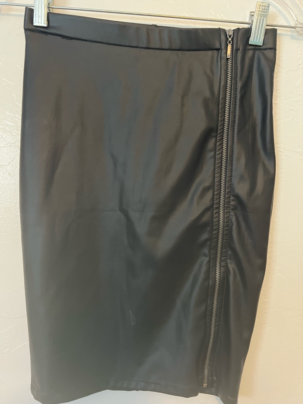 NWT Astars Black Faux Leather Zip-Accent Pencil Skirt Size XS